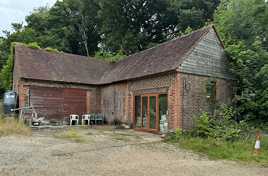 Unconverted barn for sale in Faygate, West Sussex